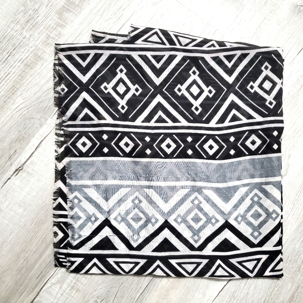 Black & White Aztec Infinity Scarf
